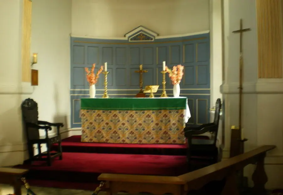 Holy Trinity Church, Holmfirth, Altar   geograph.org.uk   1461440