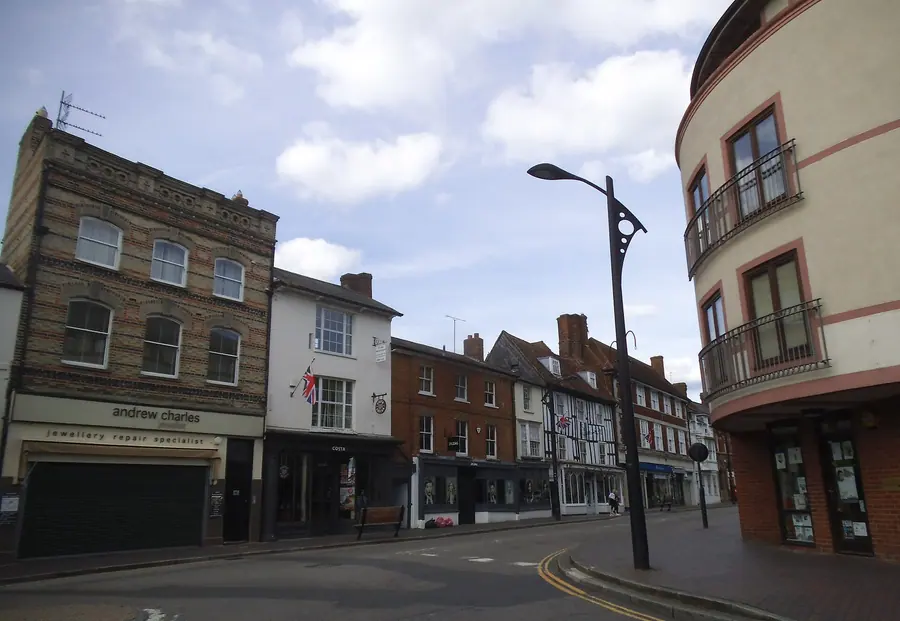 The centre of Newport Pagnell   geograph.org.uk   5402241