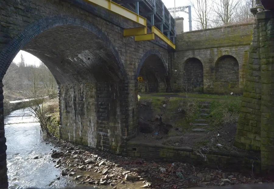 Bradford Beck, Shipley   geograph.org.uk   6401565
