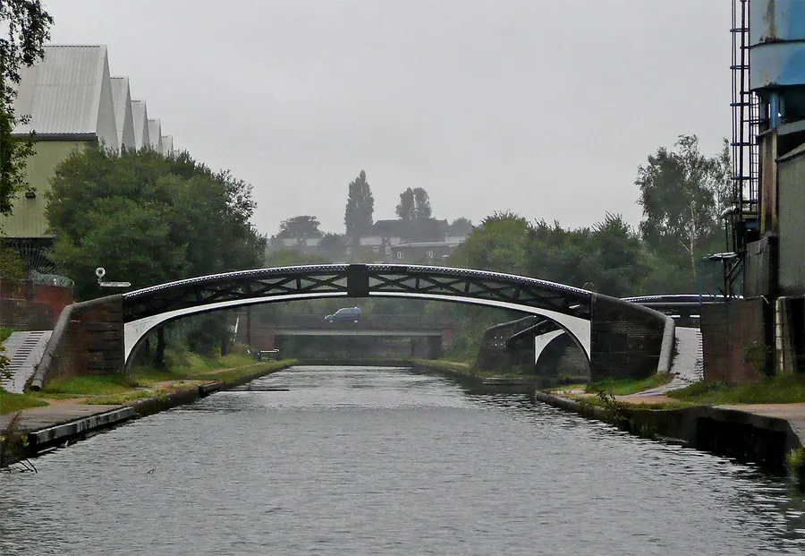 Canal bridge at Smethwick Junction near Sandwell   geograph.org.uk   6745329