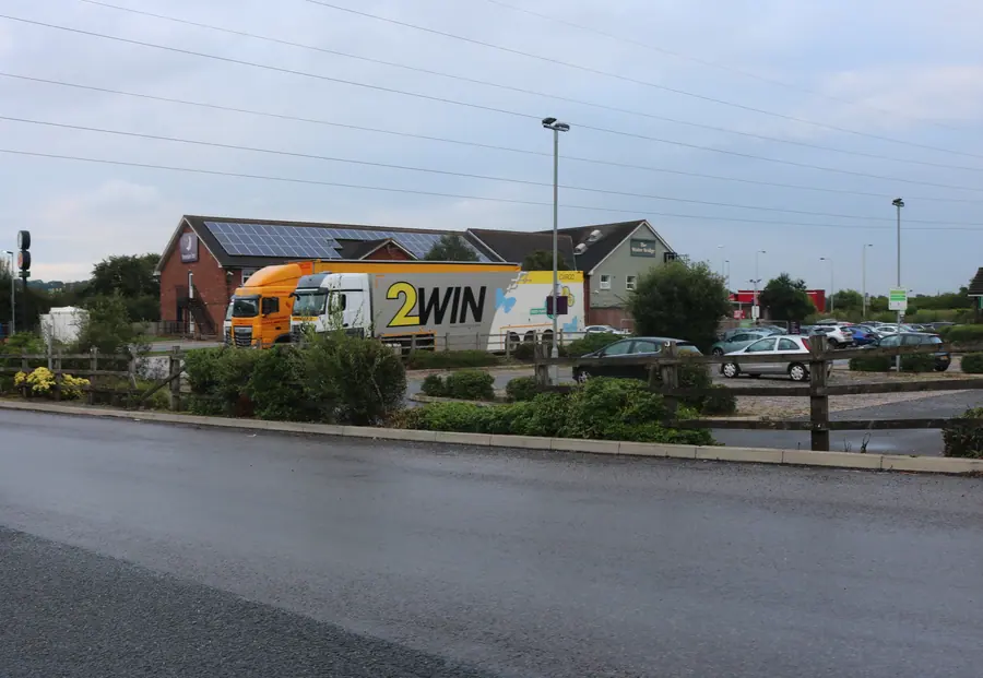 The Walter Bridge Hotel, Uttoxeter   geograph.org.uk   6936245