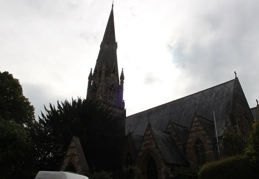 Church of St Thomas, Wells distance